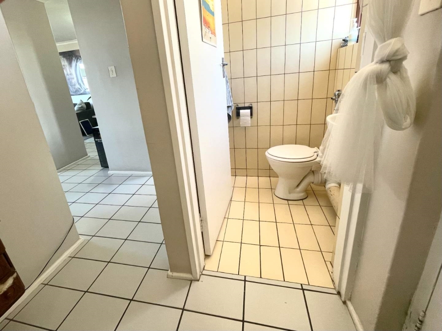 3 Bedroom Property for Sale in Zonnebloem Western Cape